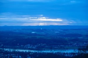 Abendstimmung über dem Rhein